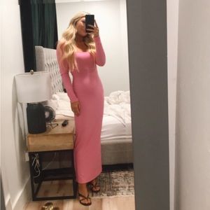 Skims pink dress